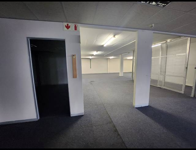 2,423M² OFFICE TO LET IN RANDJESPARK